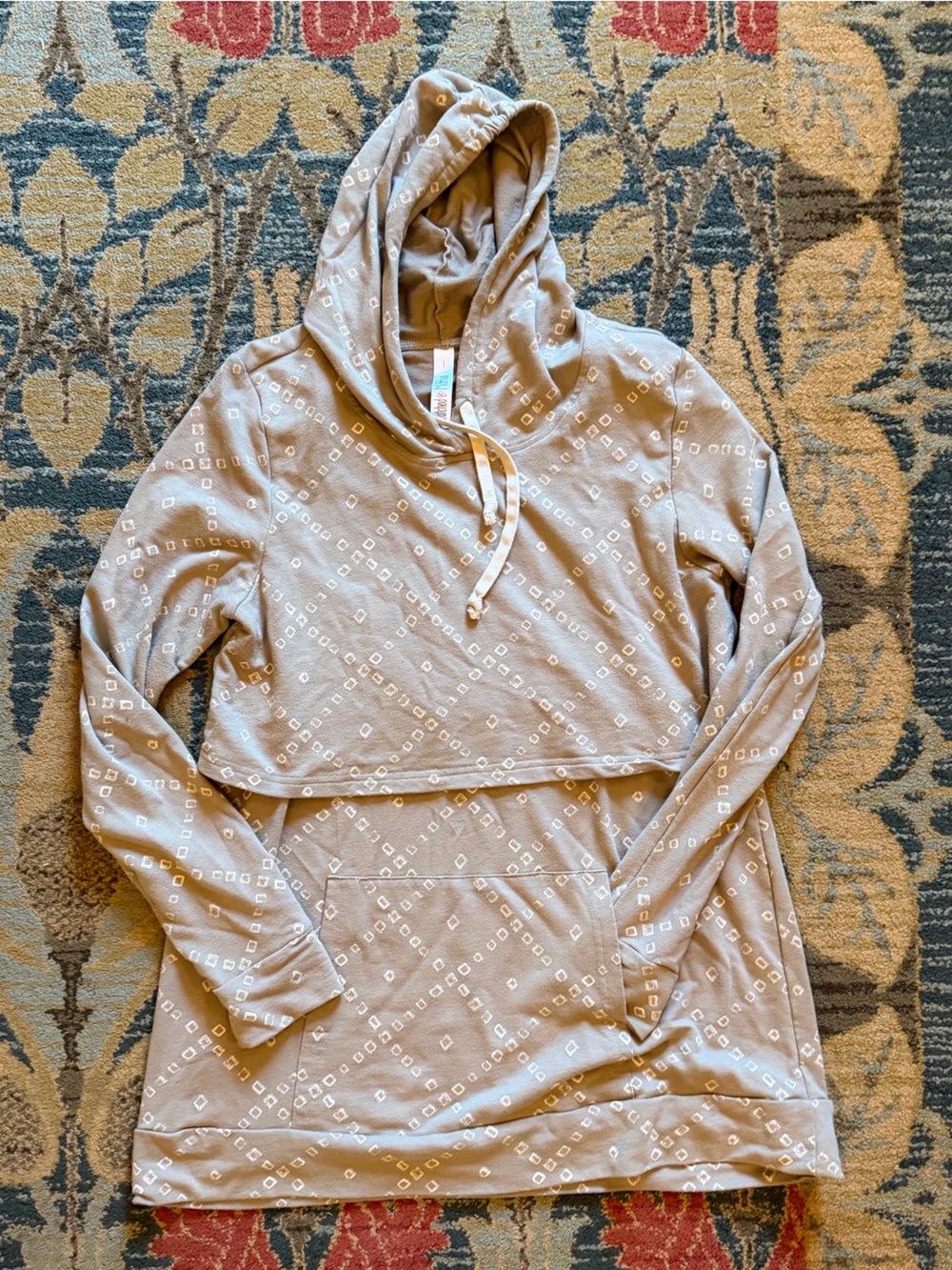 Latched Mama Light Taupe Cloud Pullover with White Geometric Print
